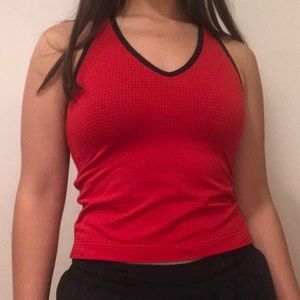 NIKE WORKOUT SEMI CROPPED TOP